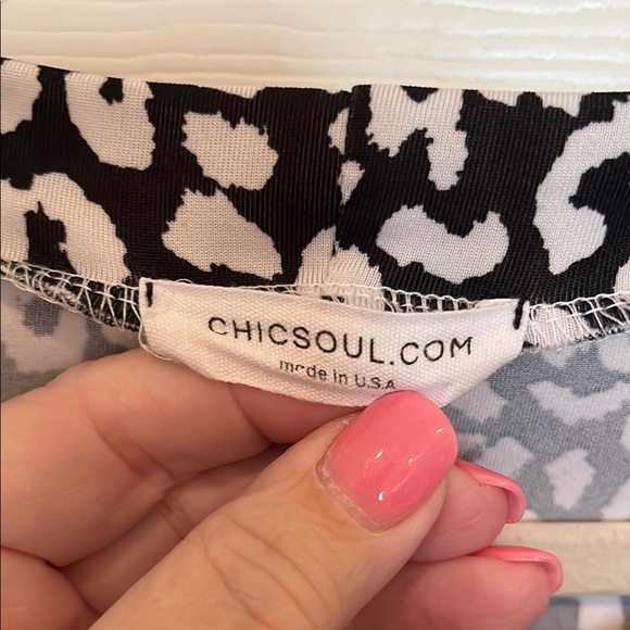 Chic Soul leopard print cold shoulder Blouse - Picture 2 of 4